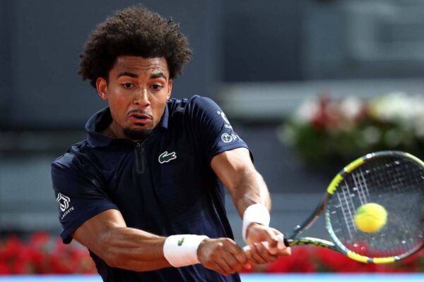 Arthur Fils Advances to Madrid SFs, Faces Jannik Sinner