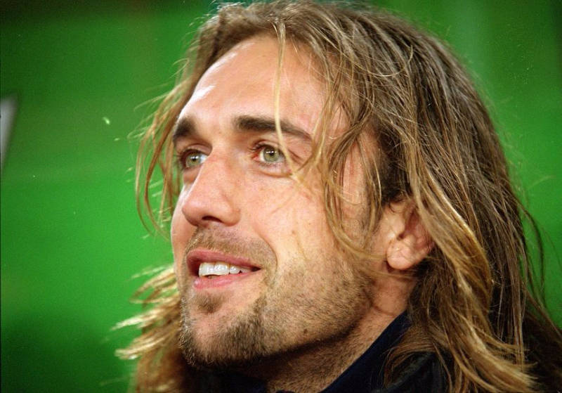 Gabriel Batistuta: The Wild Striker Who Chose Loyalty Over Glory — and Still Became a Legend