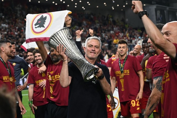 Jose Mourinho Wins Title with AS Roma